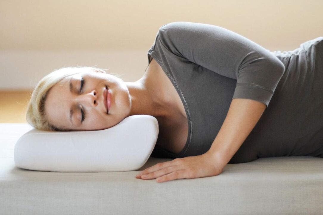 Sleeping on orthopedic pillows accelerates the recovery of patients with osteochondrosis