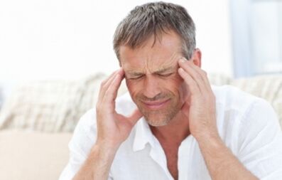 Vascular spasms and headache in men - symptoms of cervical osteochondrosis